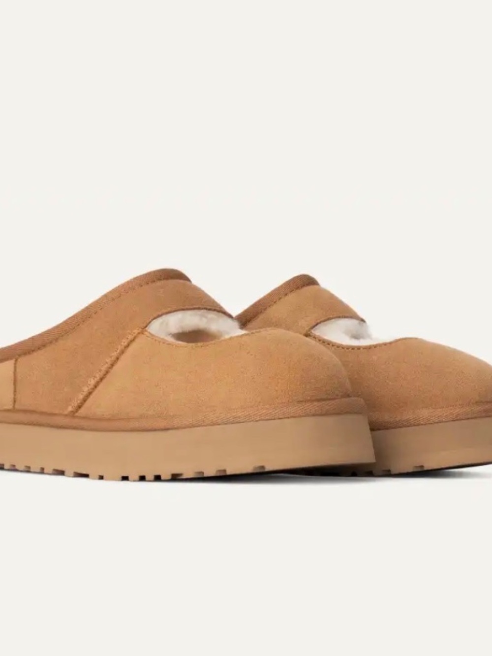 Ugg Bea Mary Jane’s Size 9 Chestnut
